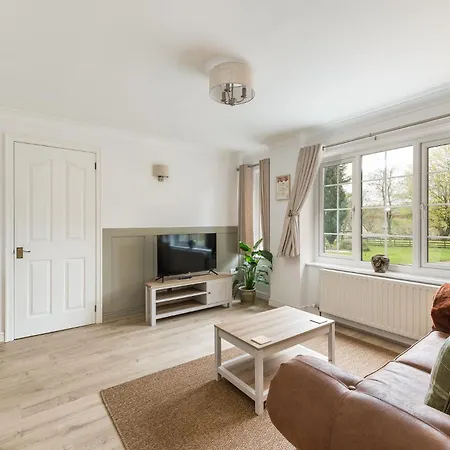 Central Malham Wellbeing Escape With Hot Tub & Yoga Studio Sleeps 10 Exterior photo