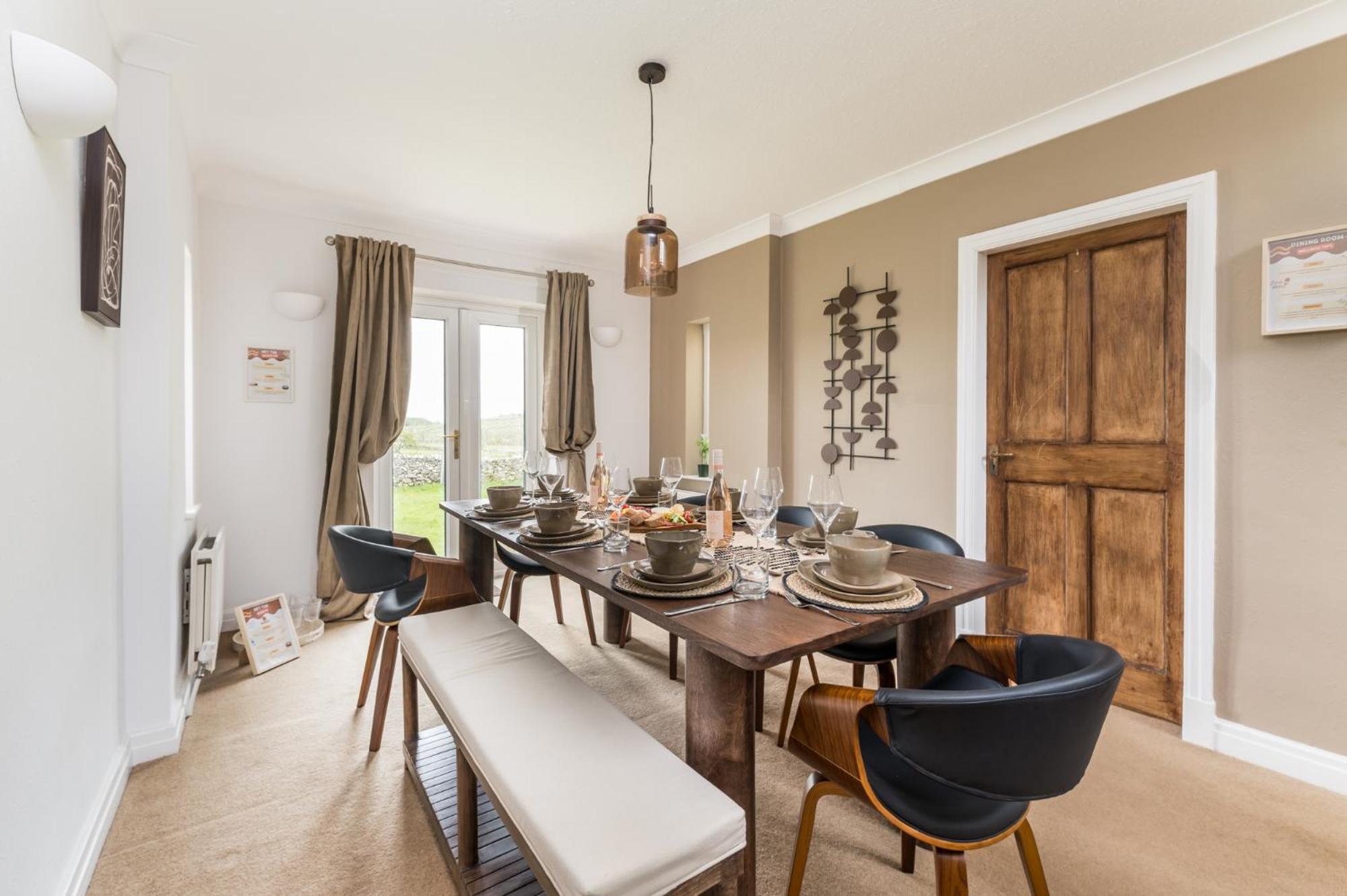 Wellbeing Escape With Hot Tub & Yoga Sleeps 10 Malham