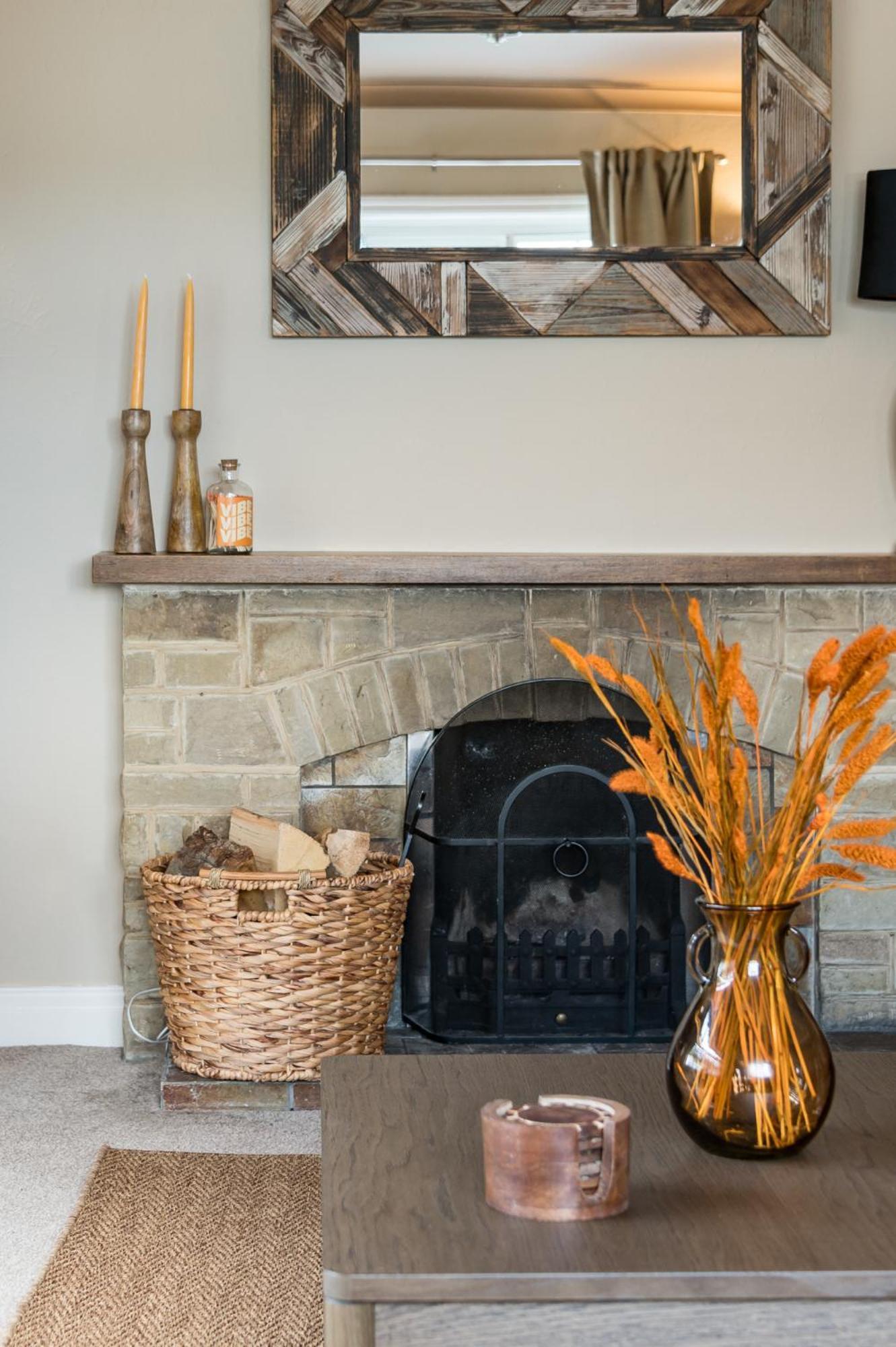 Wellbeing Escape With Hot Tub & Yoga Sleeps 10 Holiday home *